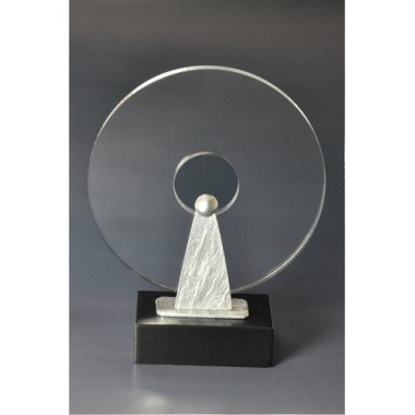 Akrilo figūrėlė su metalo detale