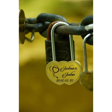 Meilės spyna su graviravimu