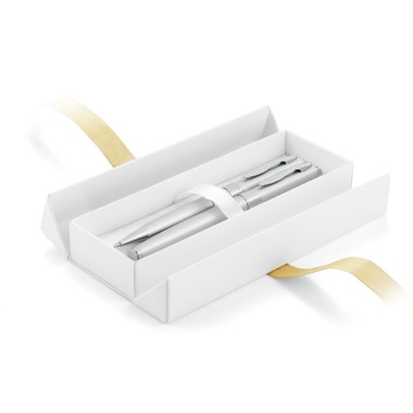 Dėžutė rašikliui perrišta kaspinu