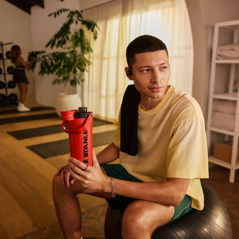 Gertuvė STANLEY Vitalize Shaker 0,59 L (raudona). Nemokamas graviravimas