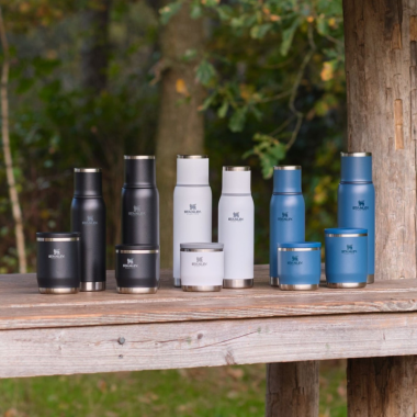 Termosas „STANLEY ADVENTURE“ 0,75 L (juoda). Nemokamas graviravimas. 