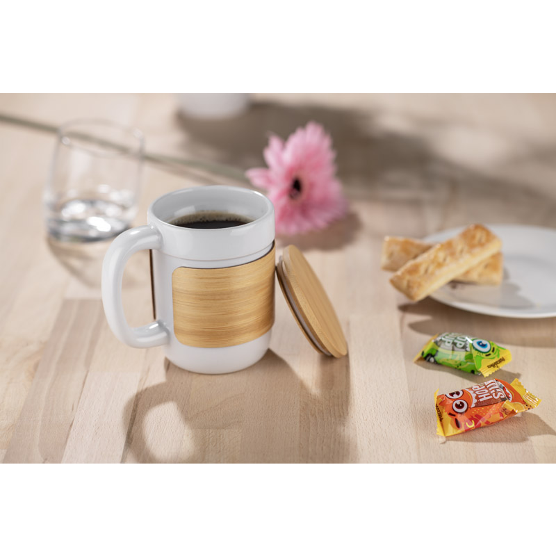Keraminis puodelis su bambukiniu dangteliu, 350 ml Keraminis puodelis su bambukiniu dangteliu, 350 ml