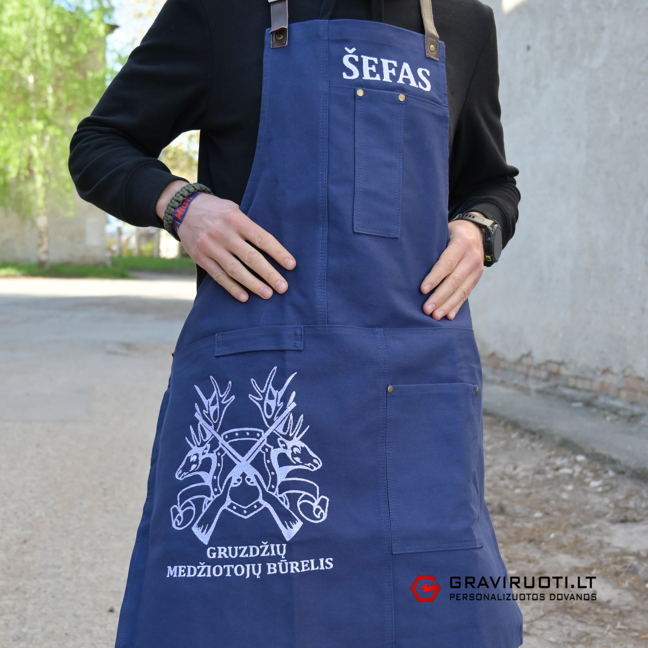 Išsiuvinėta prijuostė